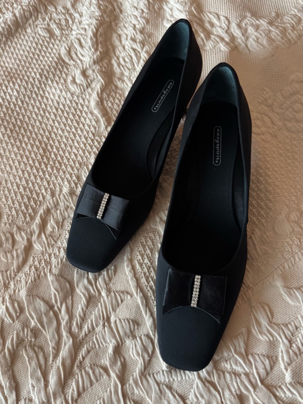 Black Dressy Bow Pump with Rhinestone Accent;Gorgeous & elegant.